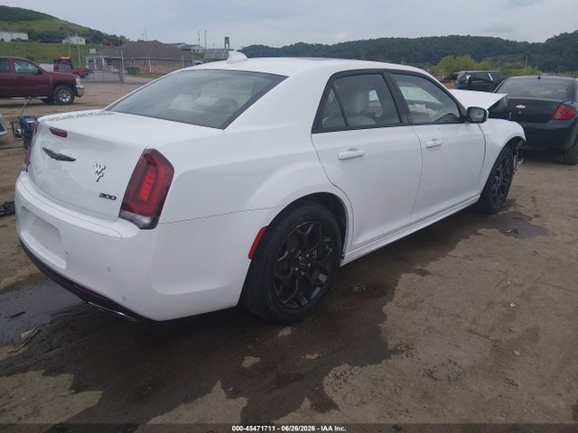 45471711 :رقم المزاد ، 2C3CCASG6PH677682 vin ، 2023 Chrysler 300 Touring L Awd مزاد بيع