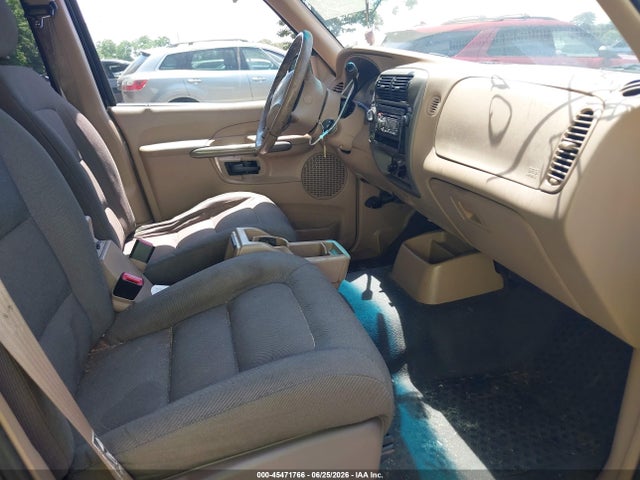 45471766 :رقم المزاد ، 1FMZU77E91UB06331 vin ، 2001 Ford Explorer Sport Trac مزاد بيع