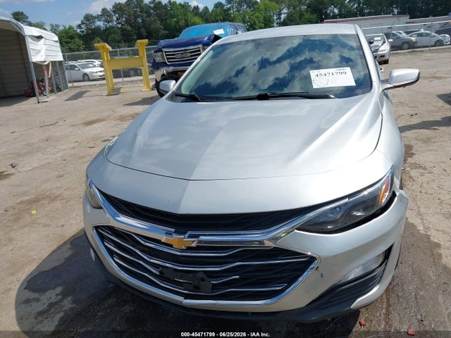 1G1ZD5ST6MF010379 Chevrolet Malibu Fwd Lt