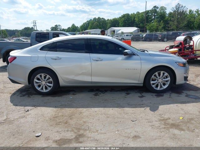 1G1ZD5ST6MF010379 Chevrolet Malibu Fwd Lt