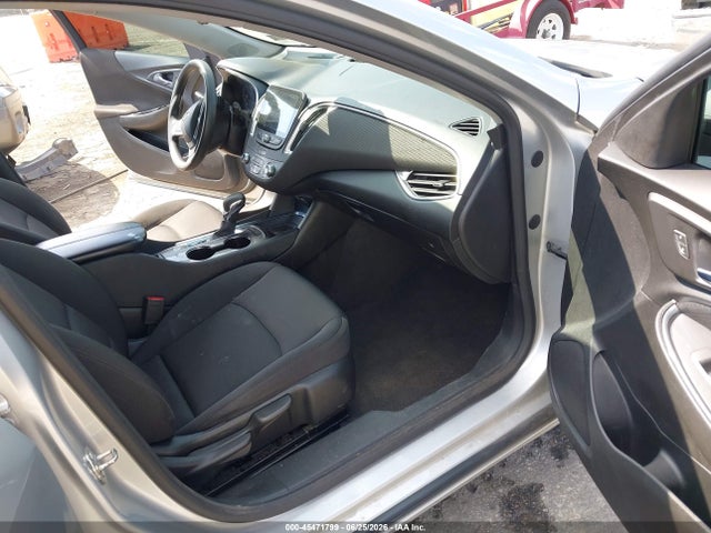 1G1ZD5ST6MF010379 Chevrolet Malibu Fwd Lt