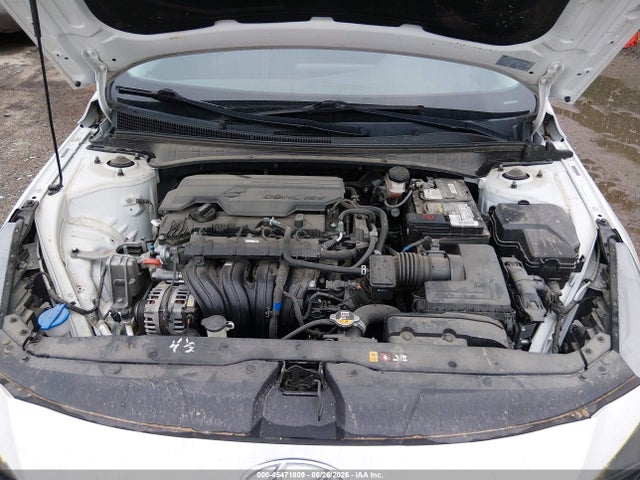 5NPLL4AGXMH049318 Hyundai ELANTRA SE
