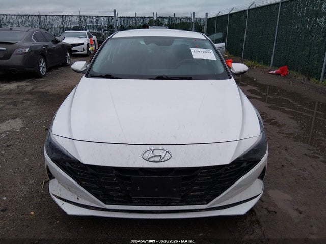 5NPLL4AGXMH049318 Hyundai ELANTRA SE
