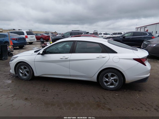 5NPLL4AGXMH049318 Hyundai ELANTRA SE