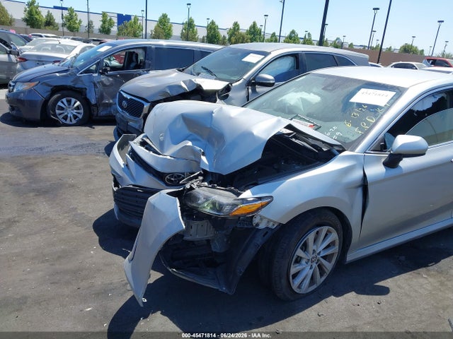 Toyota CAMRY LE 2022 4T1C11AKXNU719123 Image 6
