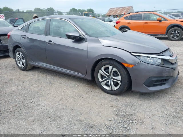45471851 :رقم المزاد ، 19XFC2F5XJE043429 vin ، 2018 Honda Civic Lx مزاد بيع