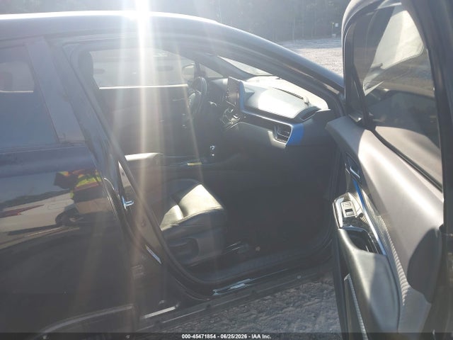 45471854 :رقم المزاد ، NMTKHMBX6KR088280 vin ، 2019 Toyota C-hr Xle مزاد بيع