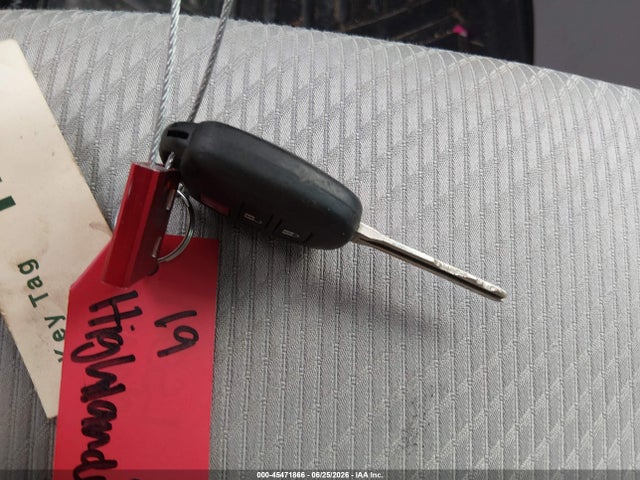 45471866 :رقم المزاد ، 5TDZARFH0KS057403 vin ، 2019 Toyota Highlander Le مزاد بيع