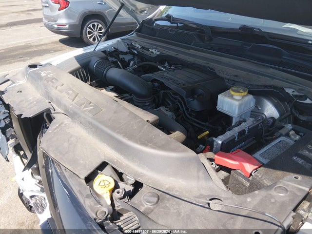 Продажа на аукционе авто 2022 Ram 1500 Big Horn  4x4 6'4 Box, vin: 1C6SRFBT5NN160207, номер лота: 45471907