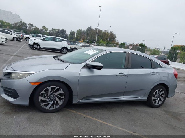 Honda CIVIC EX 2018 2HGFC2F70JH502605 Image 14