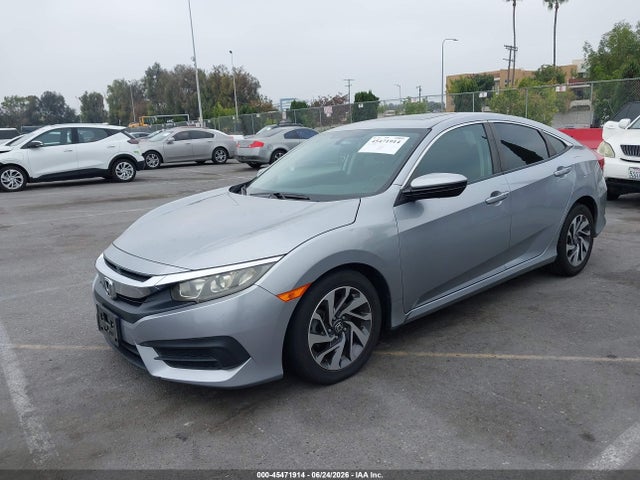 Honda CIVIC EX 2018 2HGFC2F70JH502605 Image 2