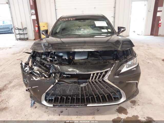 45471930 :رقم المزاد ، 58ADZ1B14NU121962 vin ، 2022 Lexus Es 350 مزاد بيع