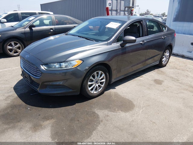 Ford FUSION S 2016 3FA6P0G73GR165985 Image 2