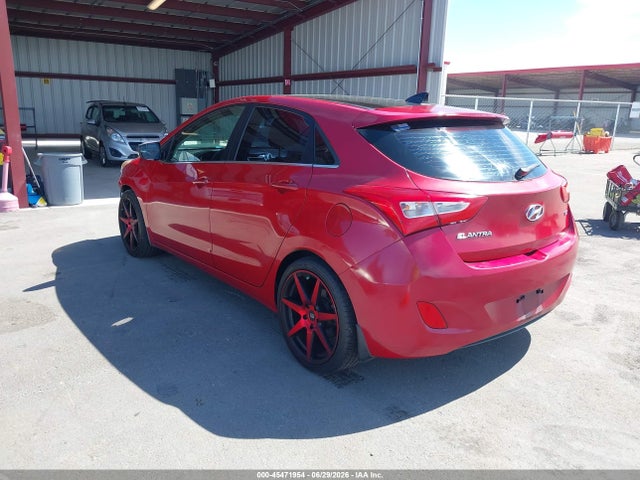 2015 Hyundai Elantra Gt მანქანა იყიდება აუქციონზე, vin: KMHD35LH3FU240812, აუქციონის ნომერი: 45471954