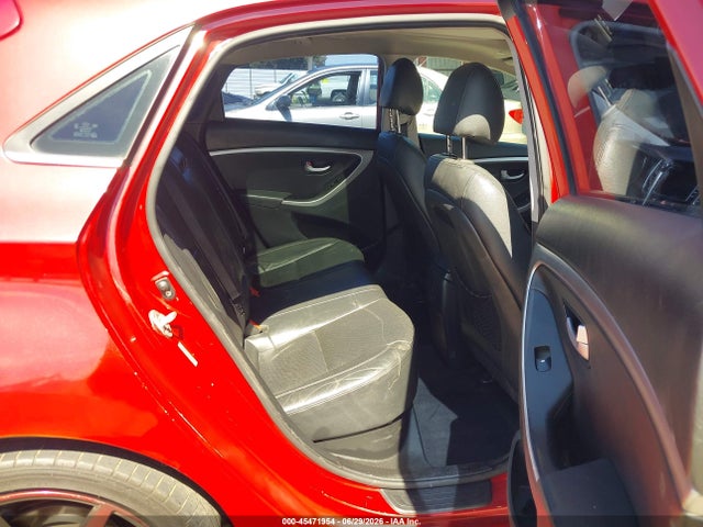 2015 Hyundai Elantra Gt მანქანა იყიდება აუქციონზე, vin: KMHD35LH3FU240812, აუქციონის ნომერი: 45471954