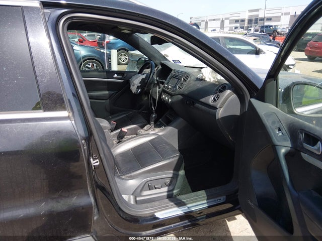 2014 Volkswagen Tiguan R-line მანქანა იყიდება აუქციონზე, vin: WVGAV3AX4EW537697, აუქციონის ნომერი: 45471973