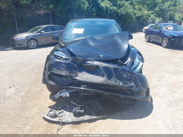 2022 Tesla Model Y Long Range Dual Motor All-wheel Drive მანქანა იყიდება აუქციონზე, vin: 7SAYGDEE6NA008493, აუქციონის ნომერი: 45471984