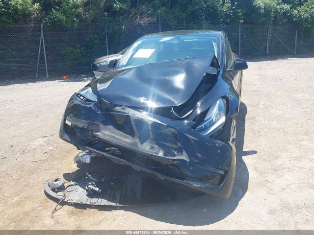 2022 Tesla Model Y Long Range Dual Motor All-wheel Drive მანქანა იყიდება აუქციონზე, vin: 7SAYGDEE6NA008493, აუქციონის ნომერი: 45471984