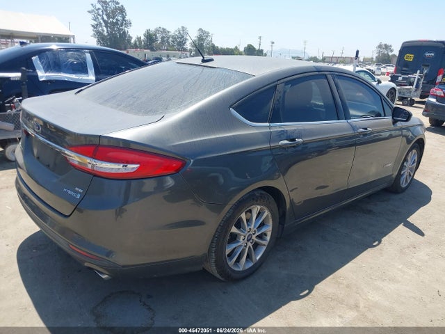 45472051 :رقم المزاد ، 3FA6P0LU1HR286155 vin ، 2017 Ford Fusion Hybrid Se مزاد بيع