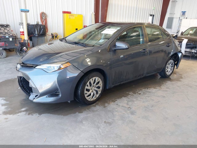 Toyota COROLLA LE 2017 2T1BURHE4HC872202 Image 2
