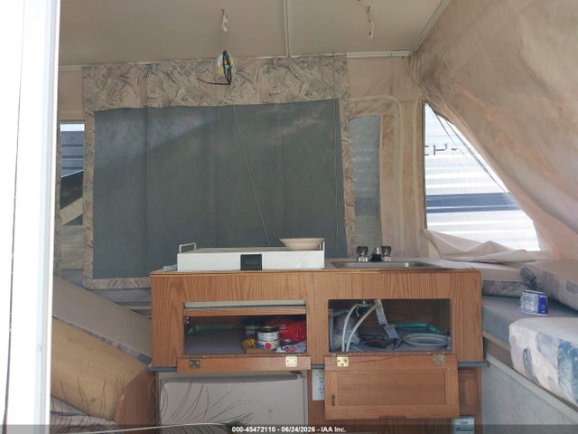 1999 Jayco Camper მანქანა იყიდება აუქციონზე, vin: 1UJAJ01H7X13G0100, აუქციონის ნომერი: 45472110