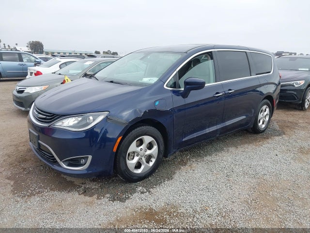 Chrysler Pacifica Hybrid Touring Plus 2018 2C4RC1H79JR236546 Image 2