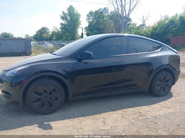 2025 Tesla Model Y Long Range Dual Motor Rear-wheel Drive მანქანა იყიდება აუქციონზე, vin: 7SAYGDED4SF313044, აუქციონის ნომერი: 45472204