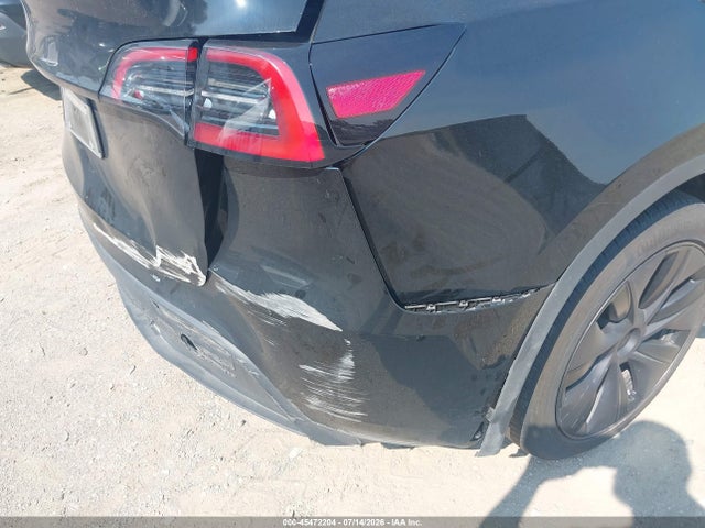 2025 Tesla Model Y Long Range Dual Motor Rear-wheel Drive მანქანა იყიდება აუქციონზე, vin: 7SAYGDED4SF313044, აუქციონის ნომერი: 45472204
