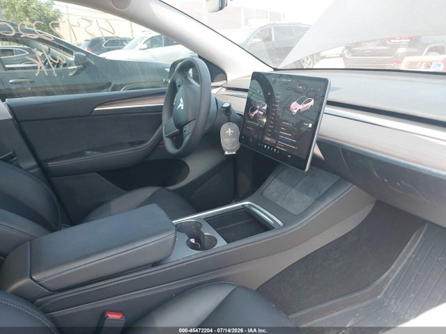 2025 Tesla Model Y Long Range Dual Motor Rear-wheel Drive მანქანა იყიდება აუქციონზე, vin: 7SAYGDED4SF313044, აუქციონის ნომერი: 45472204