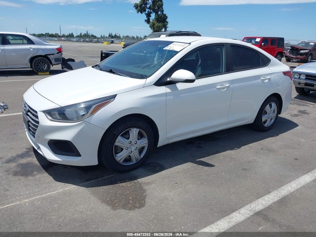 Hyundai ACCENT SE 2018 3KPC24A33JE032859 Image 2