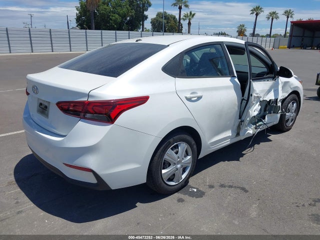Hyundai ACCENT SE 2018 3KPC24A33JE032859 Image 4