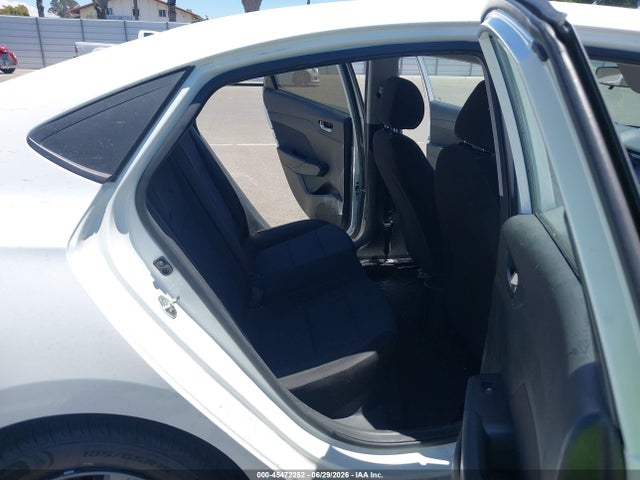 Hyundai ACCENT SE 2018 3KPC24A33JE032859 Image 8