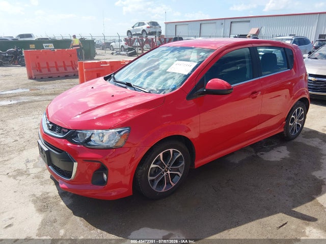 Chevrolet Sonic Lt Auto 2017 1G1JD6SH8H4168805 Image 2