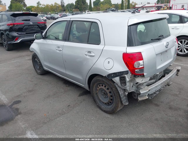 Scion XD 2014 JTKKUPB48E1040200 Image 3