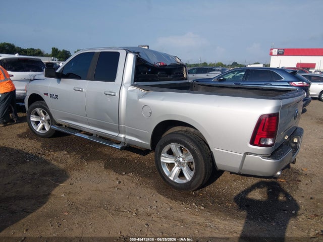 45472438 :رقم المزاد ، 1C6RR6HT0FS755703 vin ، 2015 Ram 1500 Sport مزاد بيع