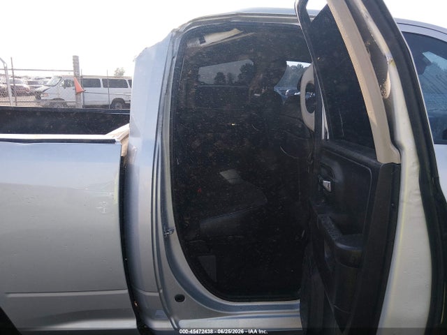 45472438 :رقم المزاد ، 1C6RR6HT0FS755703 vin ، 2015 Ram 1500 Sport مزاد بيع