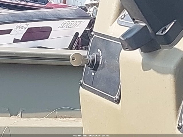 45472450 :رقم المزاد ، BUJ49060I122 vin ، 2022 Tracker Marine 21' مزاد بيع