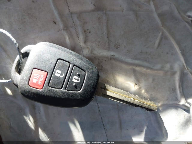 Toyota RAV4 LE 2015 JTMZFREV3FJ050389 Image 11