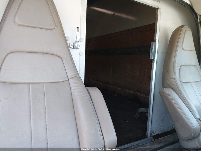 Chevrolet Express Cutaway 3500 2016 1GB3GRCG7G1260801 Image 8