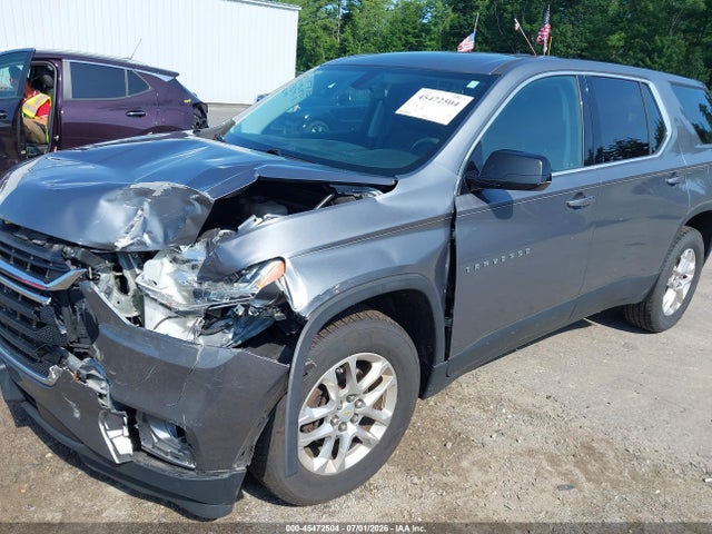 Chevrolet Traverse Ls 2019 1GNERFKW5KJ131381 Image 2