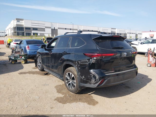 2024 Toyota Highlander Xle მანქანა იყიდება აუქციონზე, vin: 5TDKDRAH7RS052127, აუქციონის ნომერი: 45472641