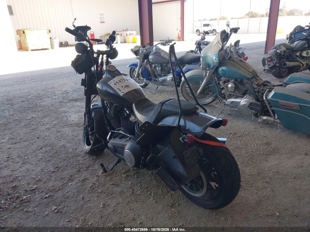 Harley-Davidson FXFBS 2023 1HD1YLK20PB043313 Image 3