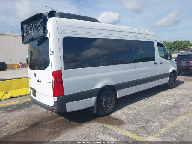 45472791 :رقم المزاد ، W1Z4KGHY7TT604699 vin ، 2026 Mercedes-benz Sprinter 2500 High Roof 4-cyl Diesel مزاد بيع