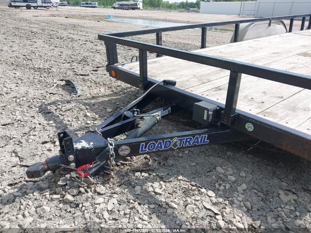 45472900 :رقم المزاد ، 4ZEUT1821M1235345 vin ، 2020 Load Trail Dual Axle Flatbed مزاد بيع