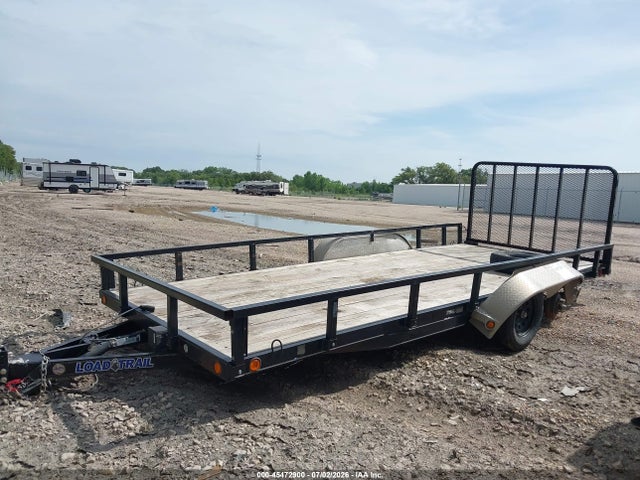 45472900 :رقم المزاد ، 4ZEUT1821M1235345 vin ، 2020 Load Trail Dual Axle Flatbed مزاد بيع