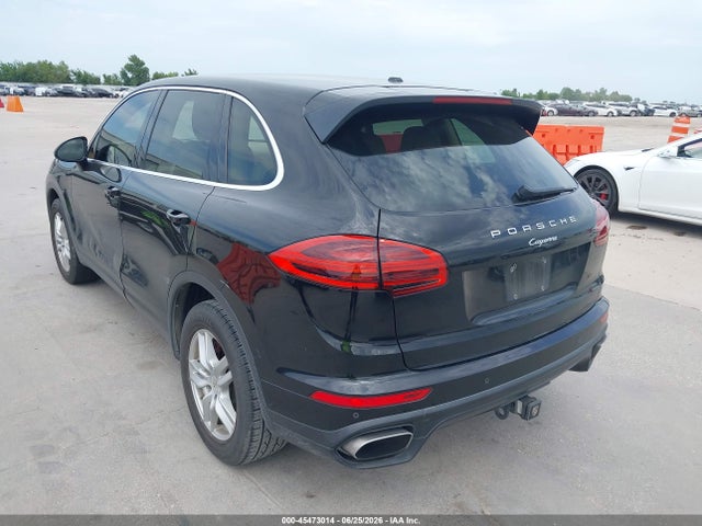 45473014 :رقم المزاد ، WP1AA2A24GLA11118 vin ، 2016 Porsche Cayenne مزاد بيع