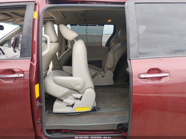 5TDYK3DC3ES427115 Toyota Sienna Xle V6 8 Passenger