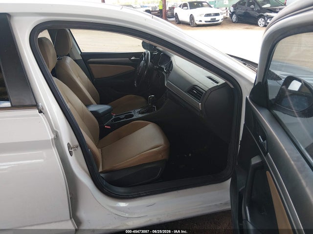 3VWCB7BU3KM144977 Volkswagen Jetta 1.4t R-line/1.4t S/1.4t Se