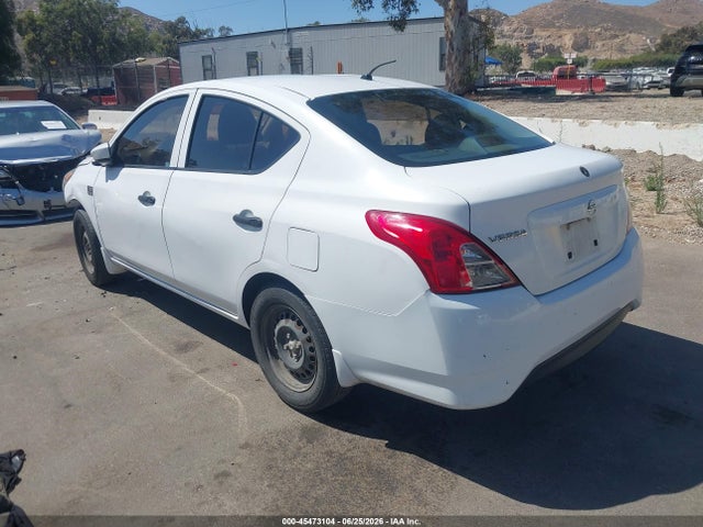 3N1CN7AP7JL802149 Nissan Versa 1.6 S