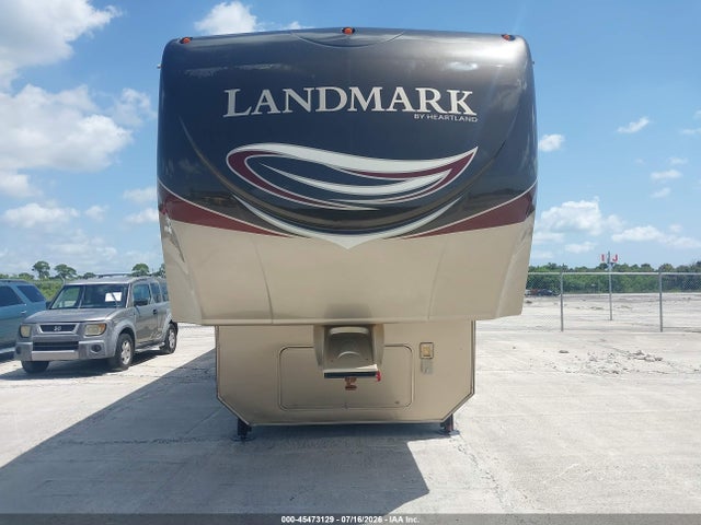 45473129 :رقم المزاد ، 5SFBG4027DE252850 vin ، 2013 Heartland Landmark مزاد بيع